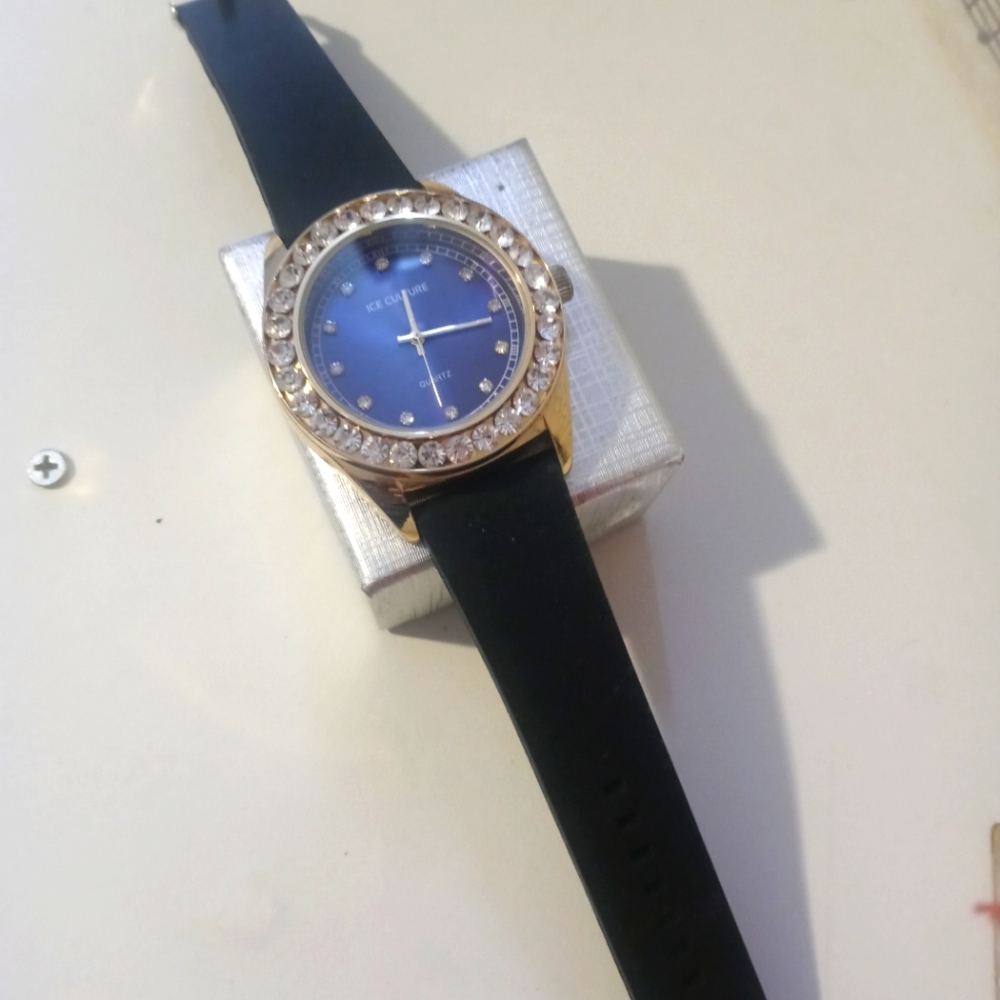 Men's Watch - Picture 2 of 2